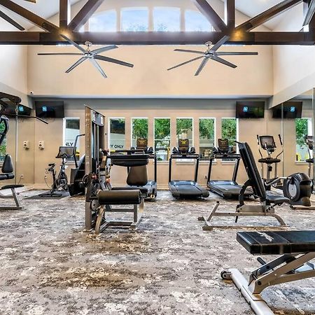Devine Livings At Hermann Park Appartement Houston Buitenkant foto